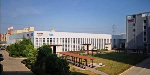 武汉新光新品亮相城市管线展 厢式清洗车与极光系列清洗吸污车引领行业革新